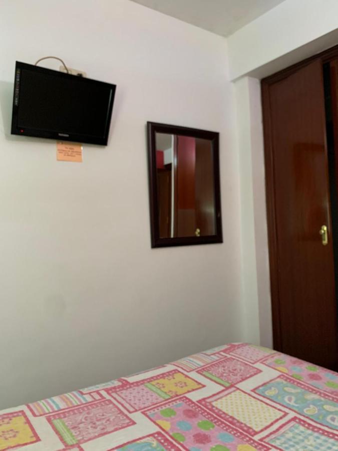 Hostal El Emigrante Dos Hermanas Luaran gambar