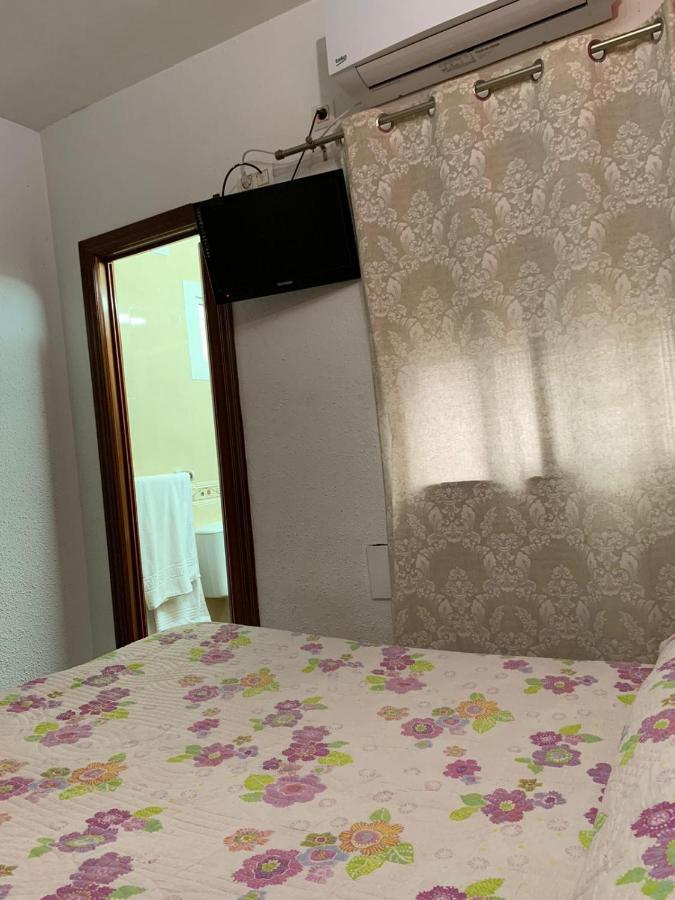 Hostal El Emigrante Dos Hermanas Luaran gambar