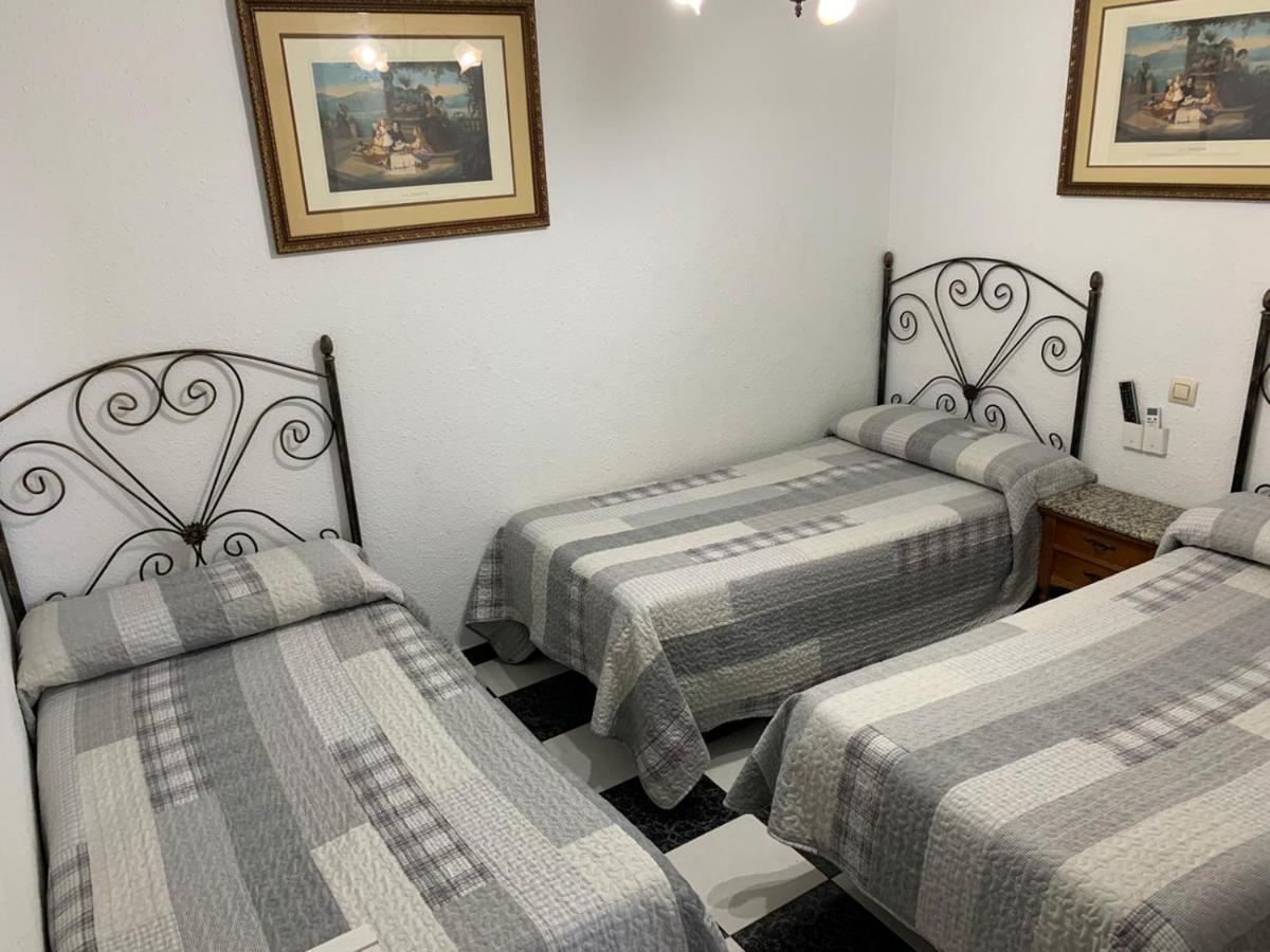 Hostal El Emigrante Dos Hermanas Luaran gambar
