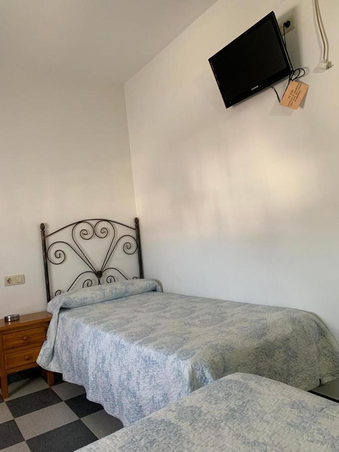 Hostal El Emigrante Dos Hermanas Luaran gambar